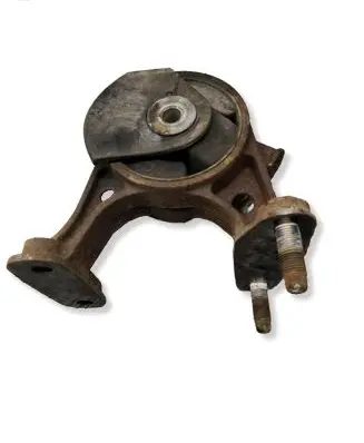 Toyota RAV 4 (XA30) Engine mount bracket 