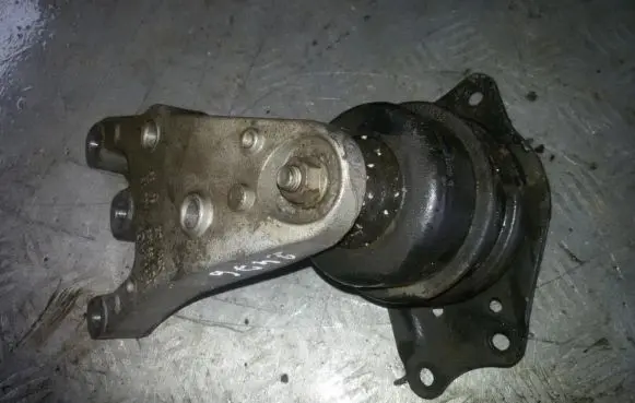 Skoda Fabia Mk1 (6Y) Engine mount bracket 6q0199262a 0390241336
