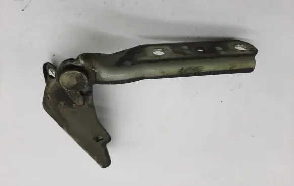 Engine bonnet/hood hinges