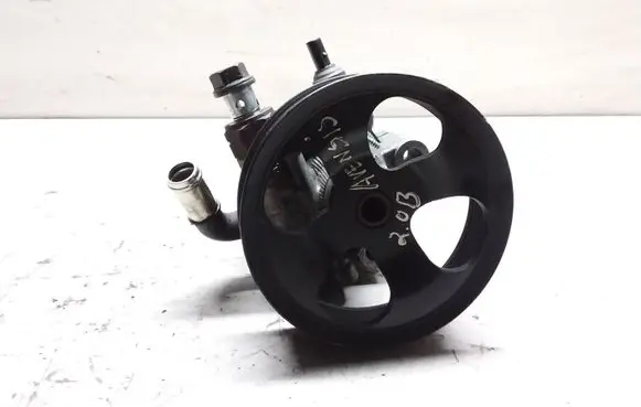 Toyota Avensis T250 Power steering pump