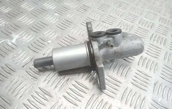 Volkswagen PASSAT B5.5 Master brake cylinder