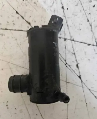 Volvo S80 Windscreen/windshield washer pump 9169611