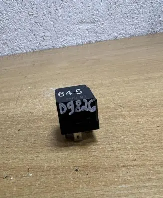 Mercedes-Benz C W203 Other relay 4RA007791 D9826