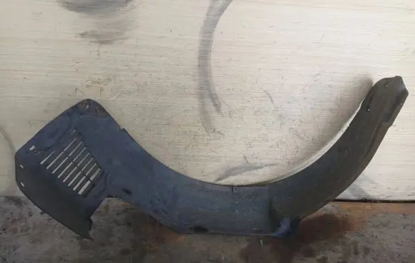 Audi TT Mk1 Front wheel arch liner splash guards 8N0821171B