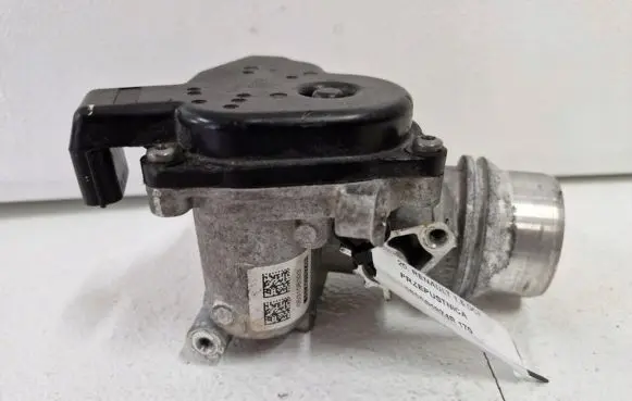 Dacia Duster II Throttle body valve 161A01874R