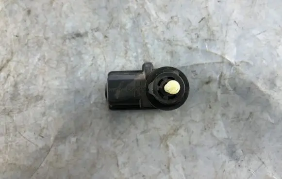 Volkswagen Polo Headlight level adjustment motor 1J0941295B
