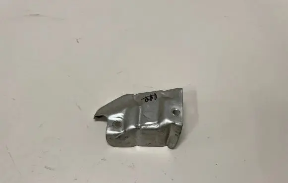 Volkswagen PASSAT B8 Heat shield in engine bay 04L129969J