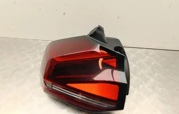 Citroen C4 III e-C4 Rear/tail lights 9831100280