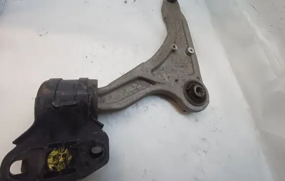 Front lower control arm/wishbone