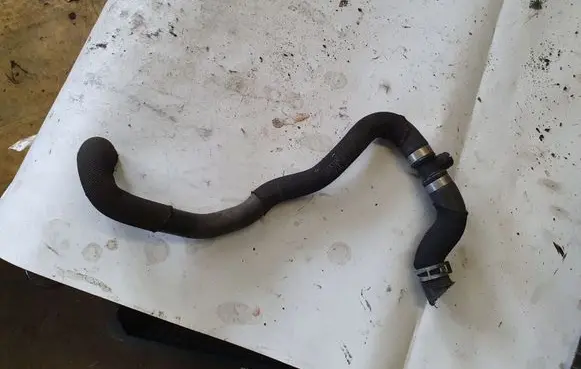 Audi A6 S6 C6 4F Engine coolant pipe/hose 4F28193502K