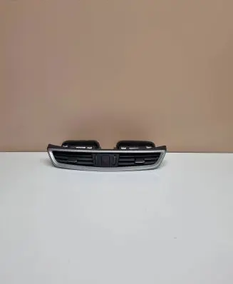 Nissan Qashqai Dash center air vent grill 687504EA0B PG05LZ08 30490053