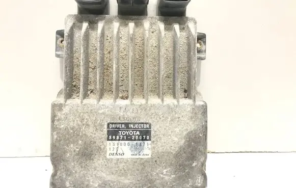 Toyota Avensis T250 Fuel injection control unit/module 8987120070 13100020070