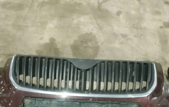 Skoda Superb B6 (3T) Front grill 
