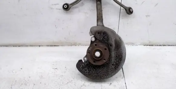 Audi A5 8T 8F Front wheel hub spindle knuckle