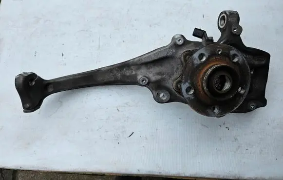 Audi A6 S6 C7 4G Front wheel hub spindle knuckle 4G0407242C