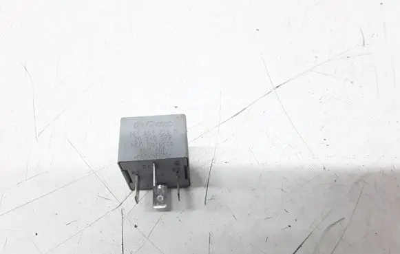 Audi A6 S6 C5 4B Other relay 141951253B