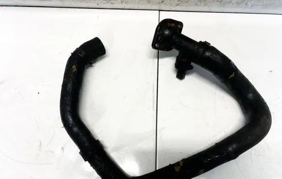 Volkswagen Touran I Engine coolant pipe/hose 03G121121B