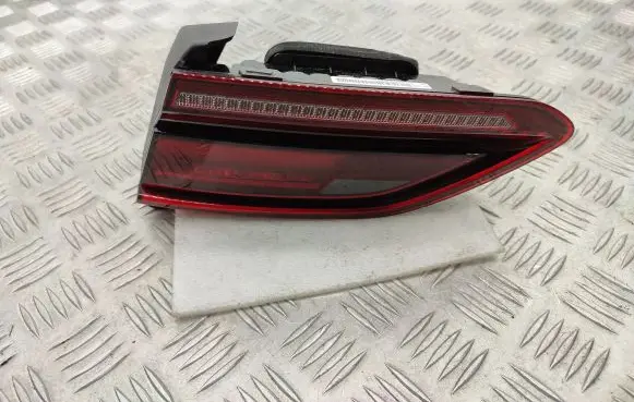 Volkswagen Arteon Tailgate rear/tail lights 3G8945308N