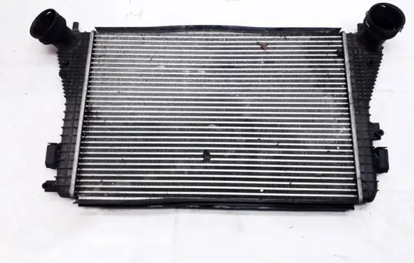 Volkswagen Touran I Intercooler radiator 1k0121345d 1k0145803e
