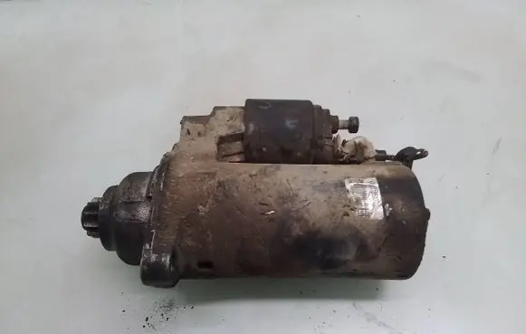 Volkswagen Golf IV Starter motor 0001125007