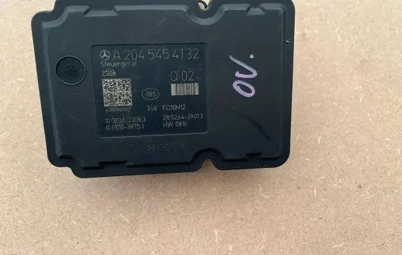 Mercedes-Benz GLK (X204) ABS control unit/module A2045454132 28526439013 10092623083