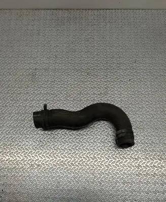 Mercedes-Benz CLA C117 X117 W117 Engine coolant pipe/hose A2702030682 CT129872
