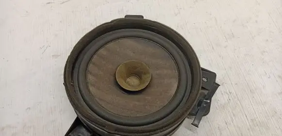 Mitsubishi Grandis Rear door speaker MR986444