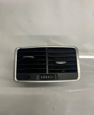 Audi A6 S6 C6 4F Rear air vent grill 4F0819203
