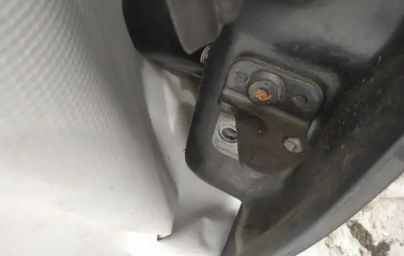 Audi A6 S6 C6 4F Rear door lower hinge