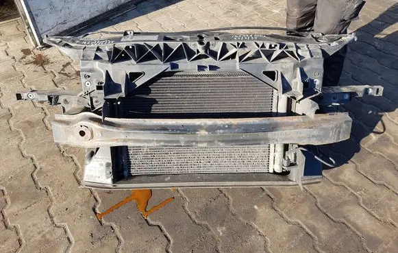 Seat Leon (1P) Radiator support slam panel 1P0805588BXAUTPXX 1P0805588B