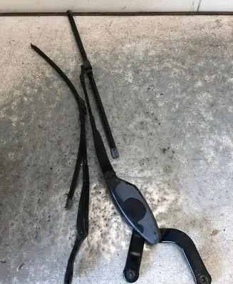 Mercedes-Benz E W211 Front wiper blade arm A2118200344 A2118200444