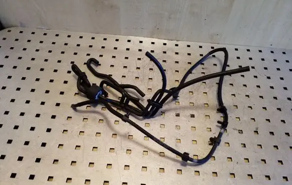 Audi A3 S3 8L Fuel line pipe 038131605G