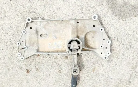 Volkswagen Caddy Front subframe