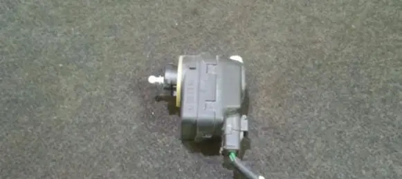 Citroen Xsara Headlight level adjustment motor 