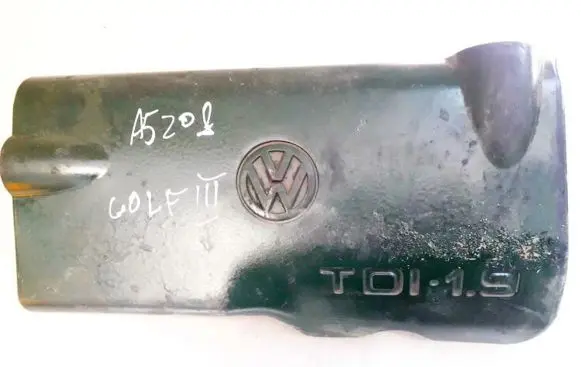 Volkswagen Golf III Engine cover (trim) 028103935A