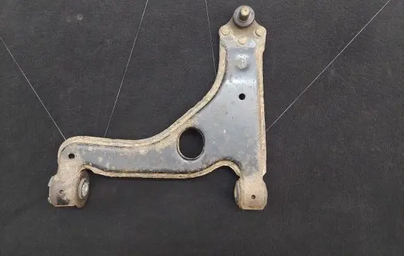 Front lower control arm/wishbone
