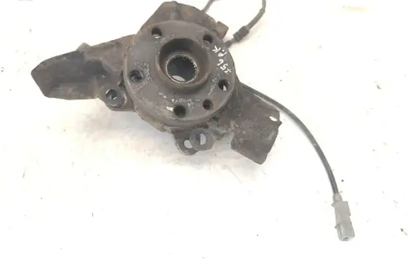 Peugeot 806 Front wheel hub spindle knuckle