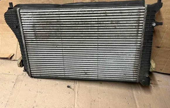 Volkswagen Caddy Intercooler radiator 1KO145803