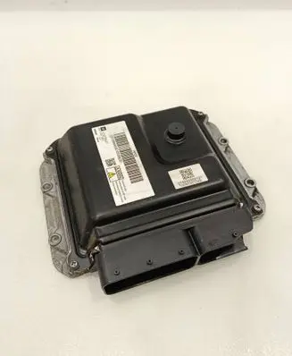 Opel Astra J Engine control unit/module 55577647 86AS92102509020