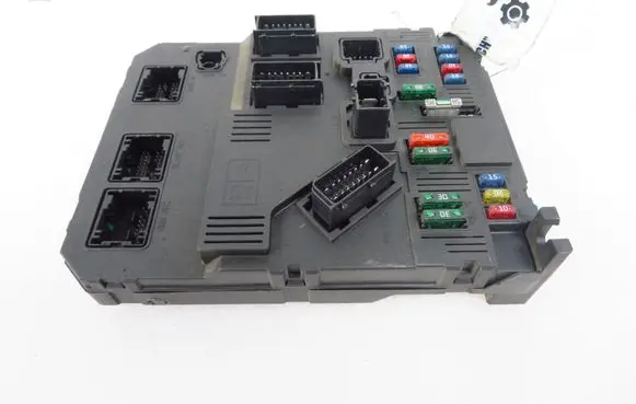 Peugeot 206 Central body control module S118085110E 9646777480