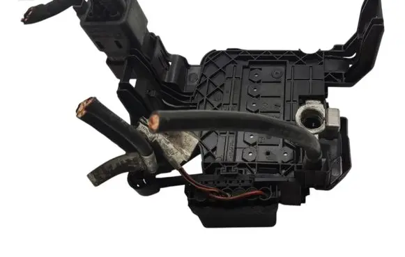Volkswagen Polo V 6R Battery relay fuse 6R0937550A 6R0915345E