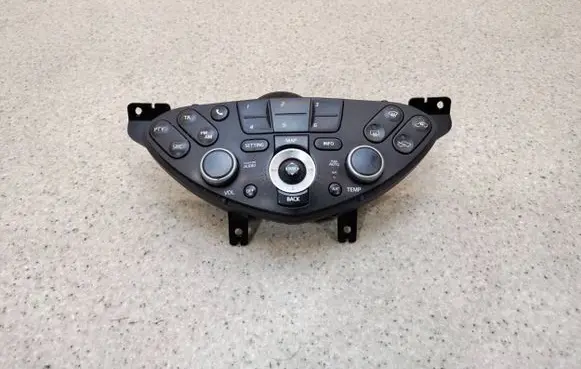 Nissan Primera Climate control unit 28395AV611