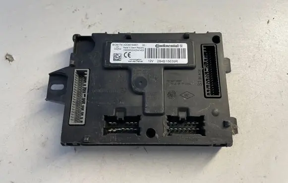 Renault Clio IV Other control units/modules 284B15639R A2C86184601
