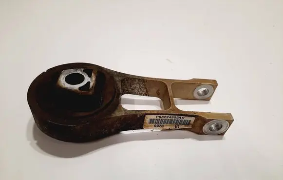 Chrysler 200 Gearbox mounting bracket 