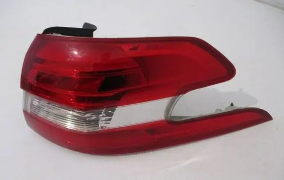Peugeot 308 Rear/tail lights 9678093880