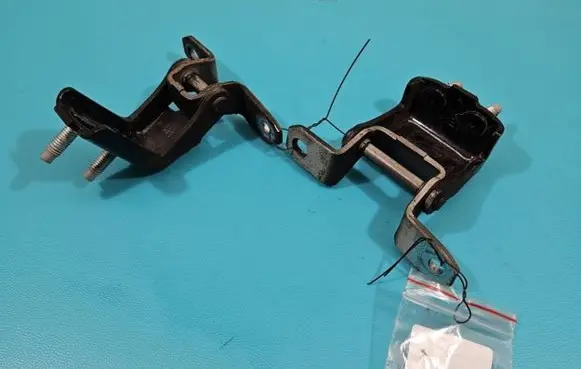 Rear door hinge set