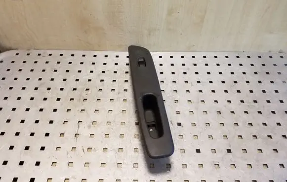 Mitsubishi Space Wagon Electric window control switch