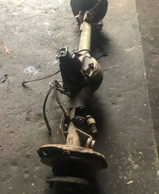 Land Rover Defender Front axle beam Tag500170