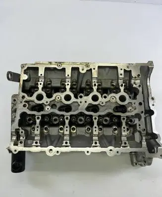 BMW X1 F48 F49 Engine head 7616187