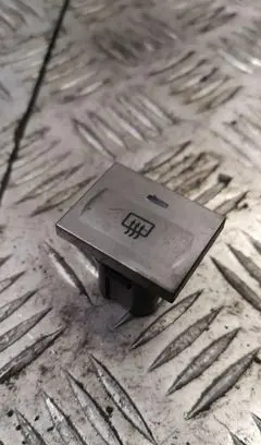 Ford Focus Windscreen/window heater switch